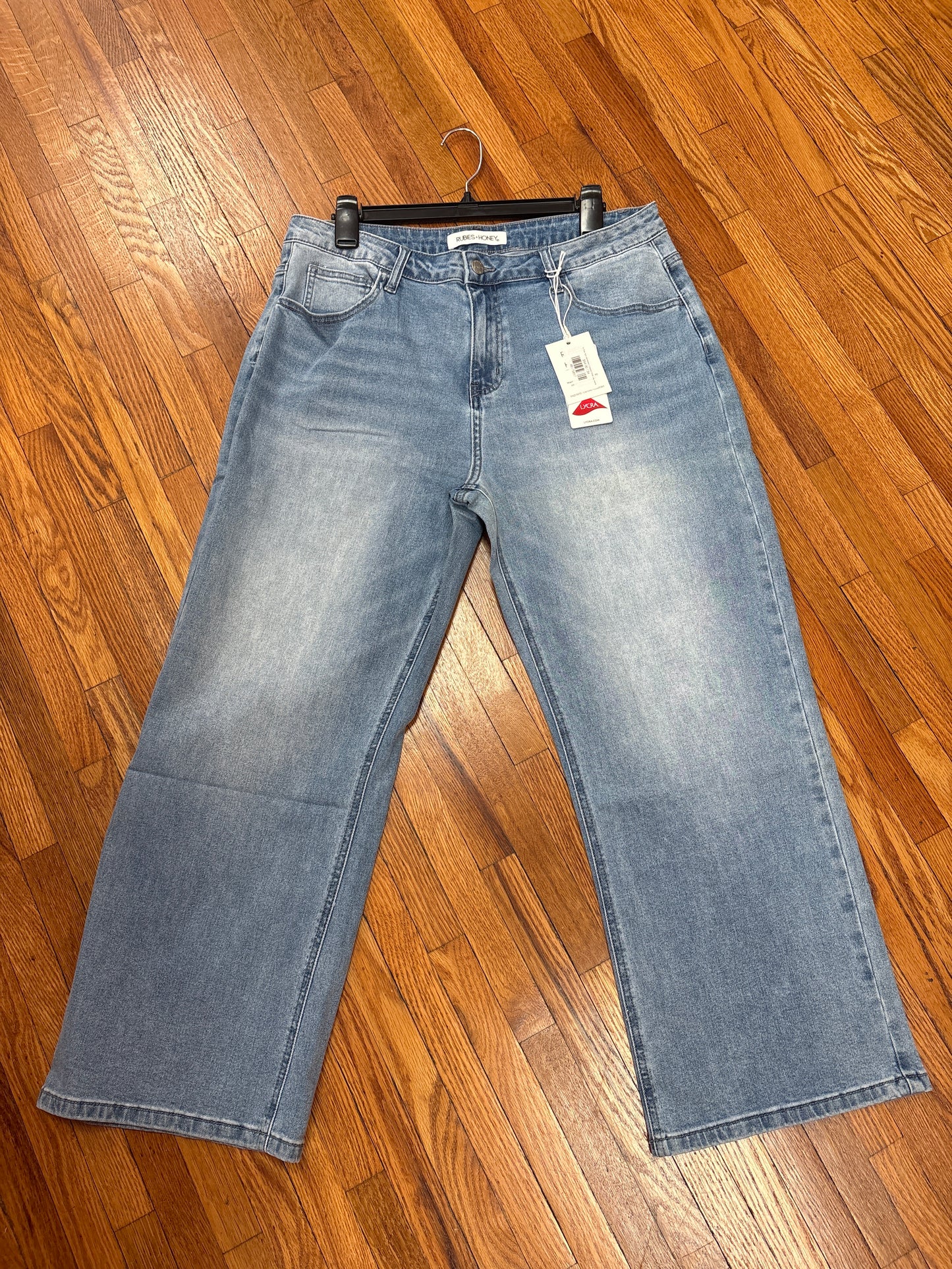 Hi Rise Non Distressed Cropped Wide Leg Jeans