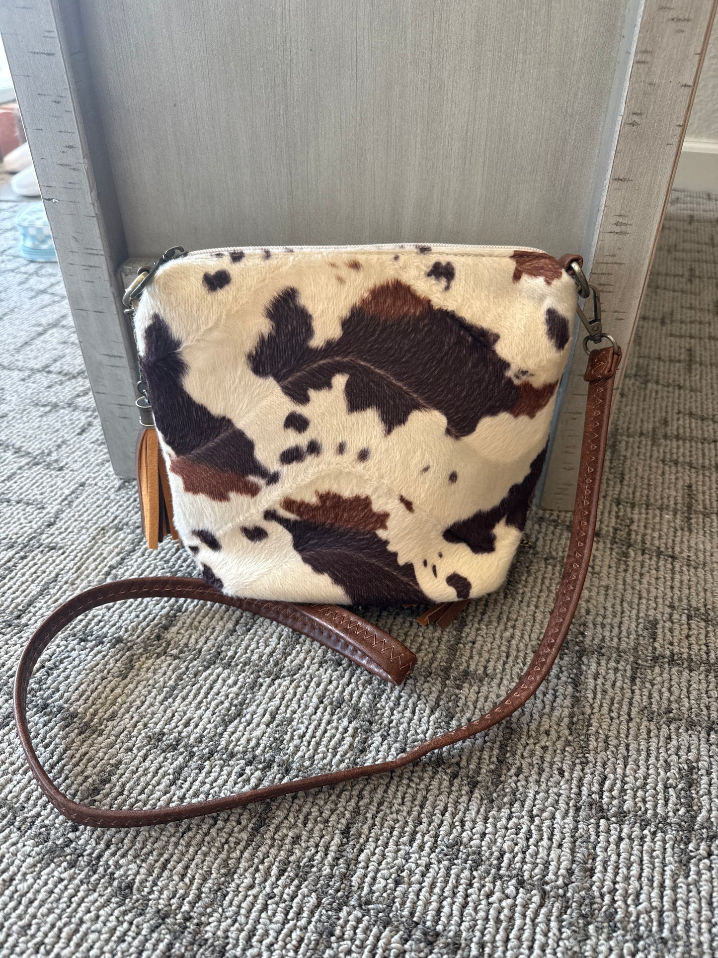 Dylan Crossbody - Cow/Dark Brown