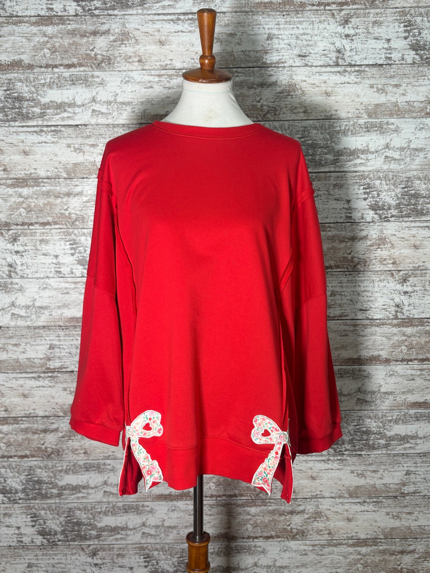 Floral Bow Patched Slit Baggy Sweatshirt
