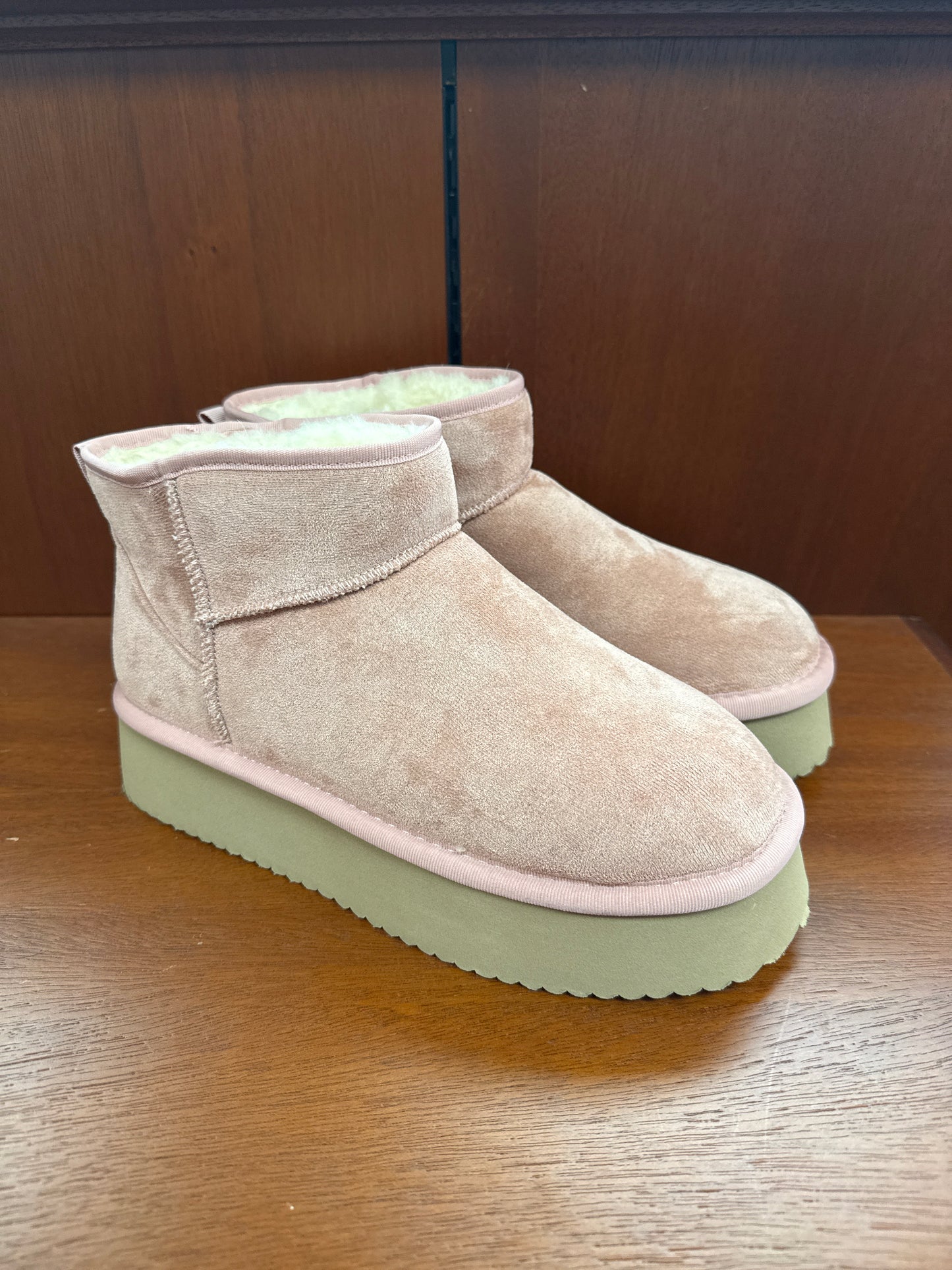 Pull on Platform Booties