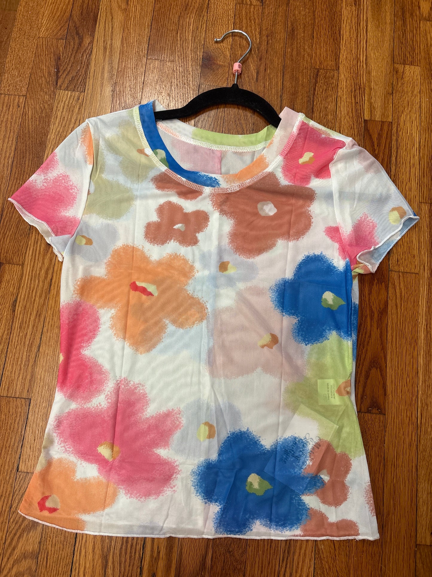 Floral Mesh Lettuce Trim Crop