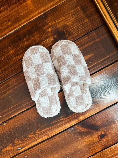 beige checkered slippers