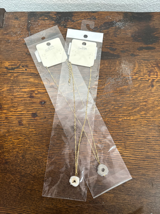 stone pendant necklace - gold