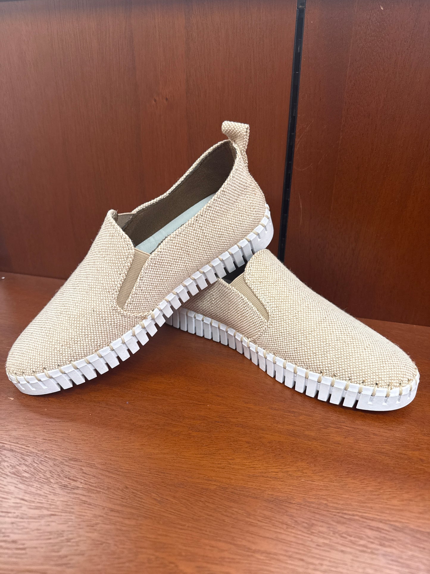 Very G Indigo Sneaker