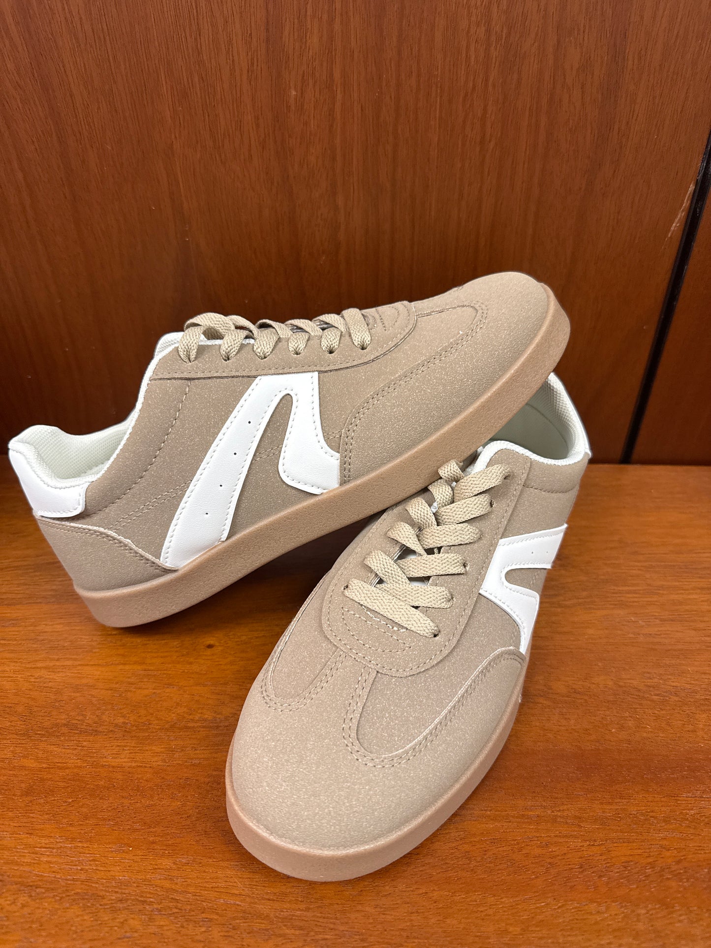 retro throwback sneaker by very g