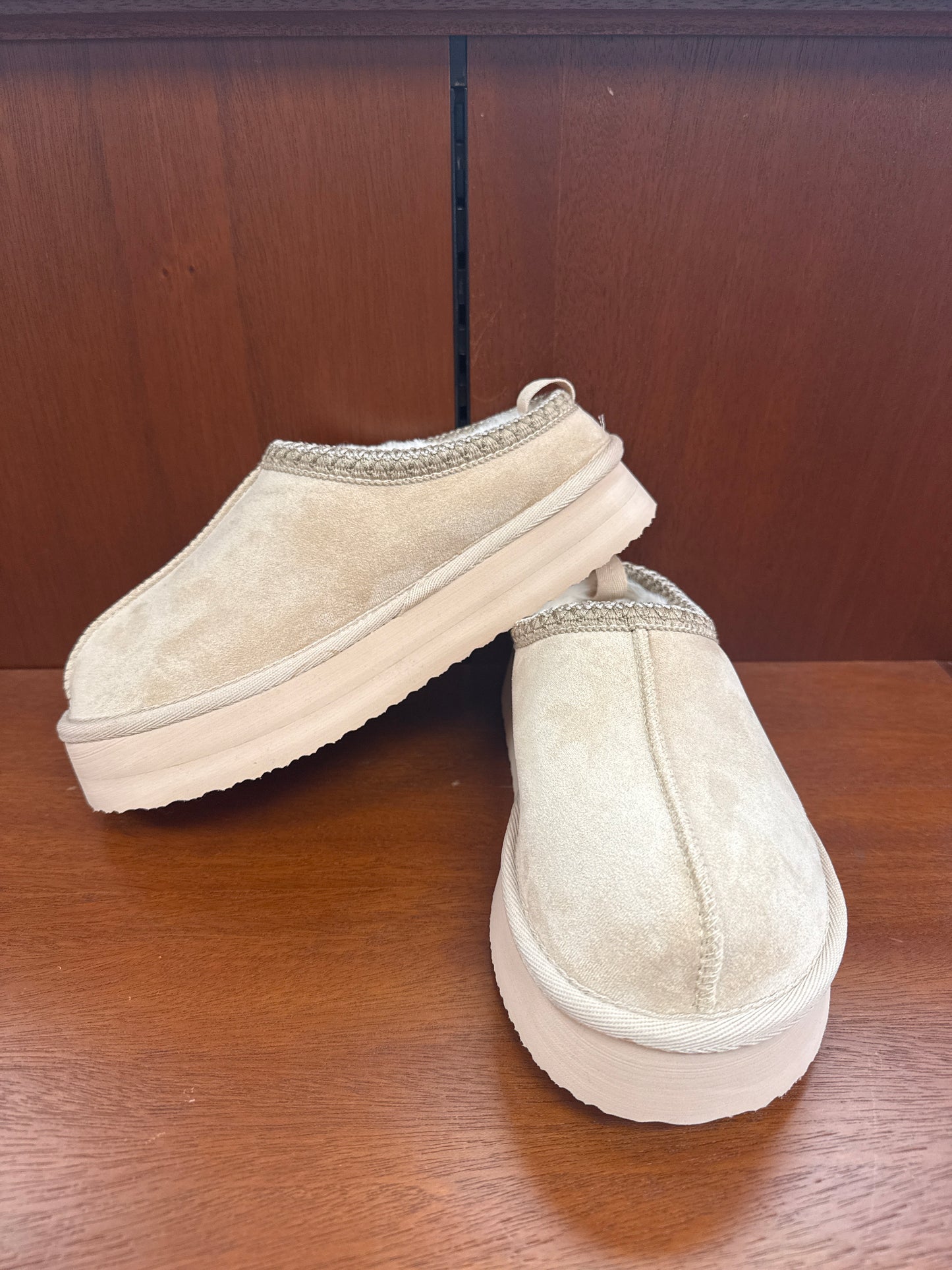 Very G Nude Slippers