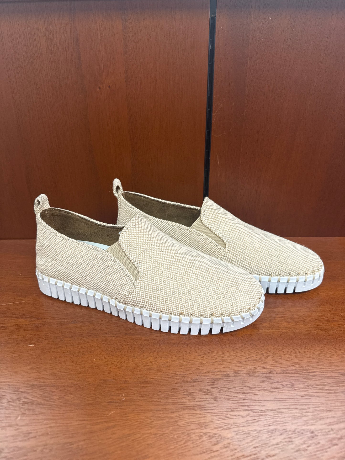 Very G Indigo Sneaker
