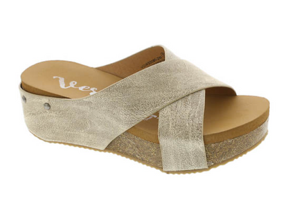 Hero Cream Platform Sandal