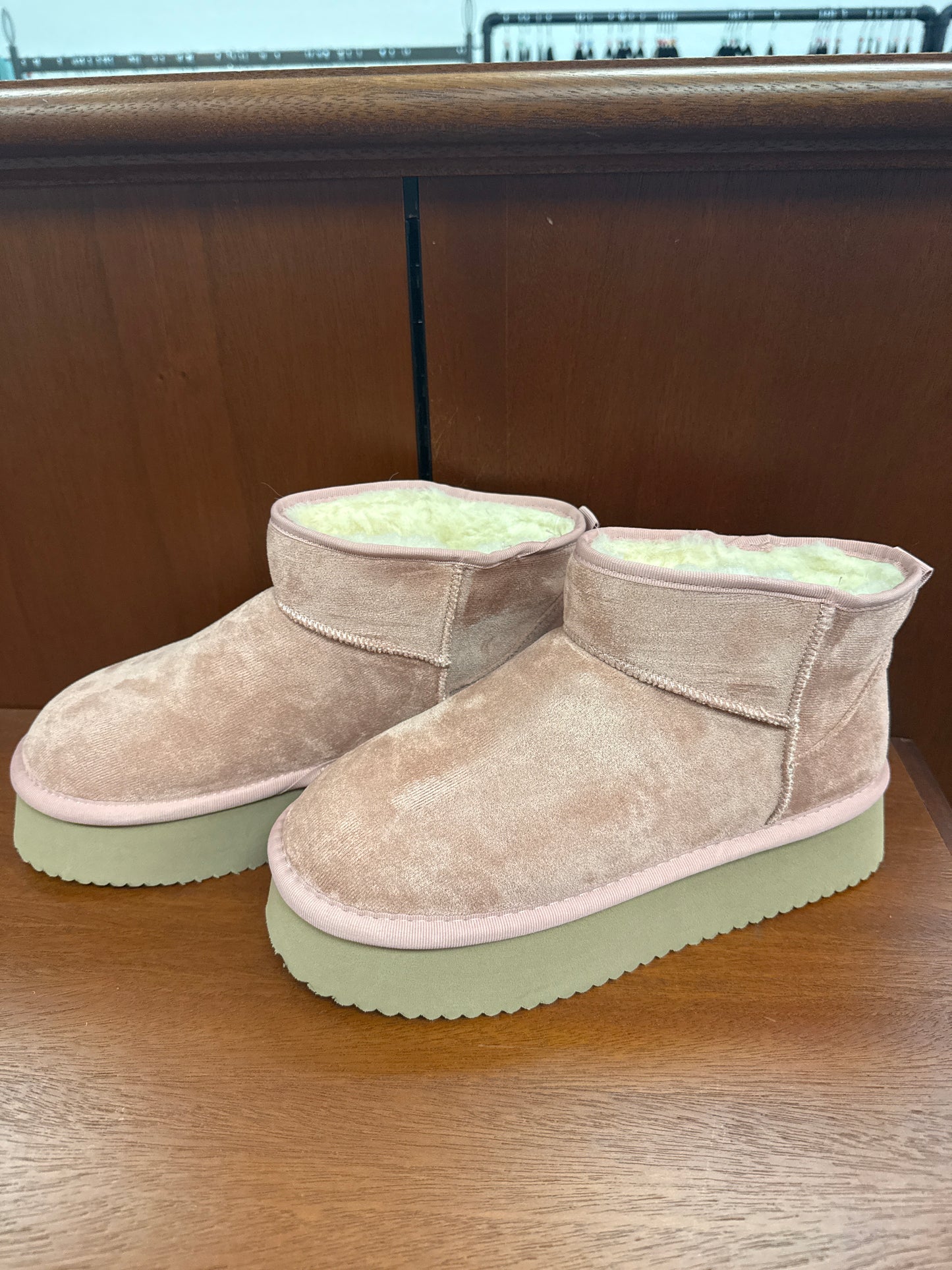 Pull on Platform Booties