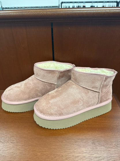Pull on Platform Booties