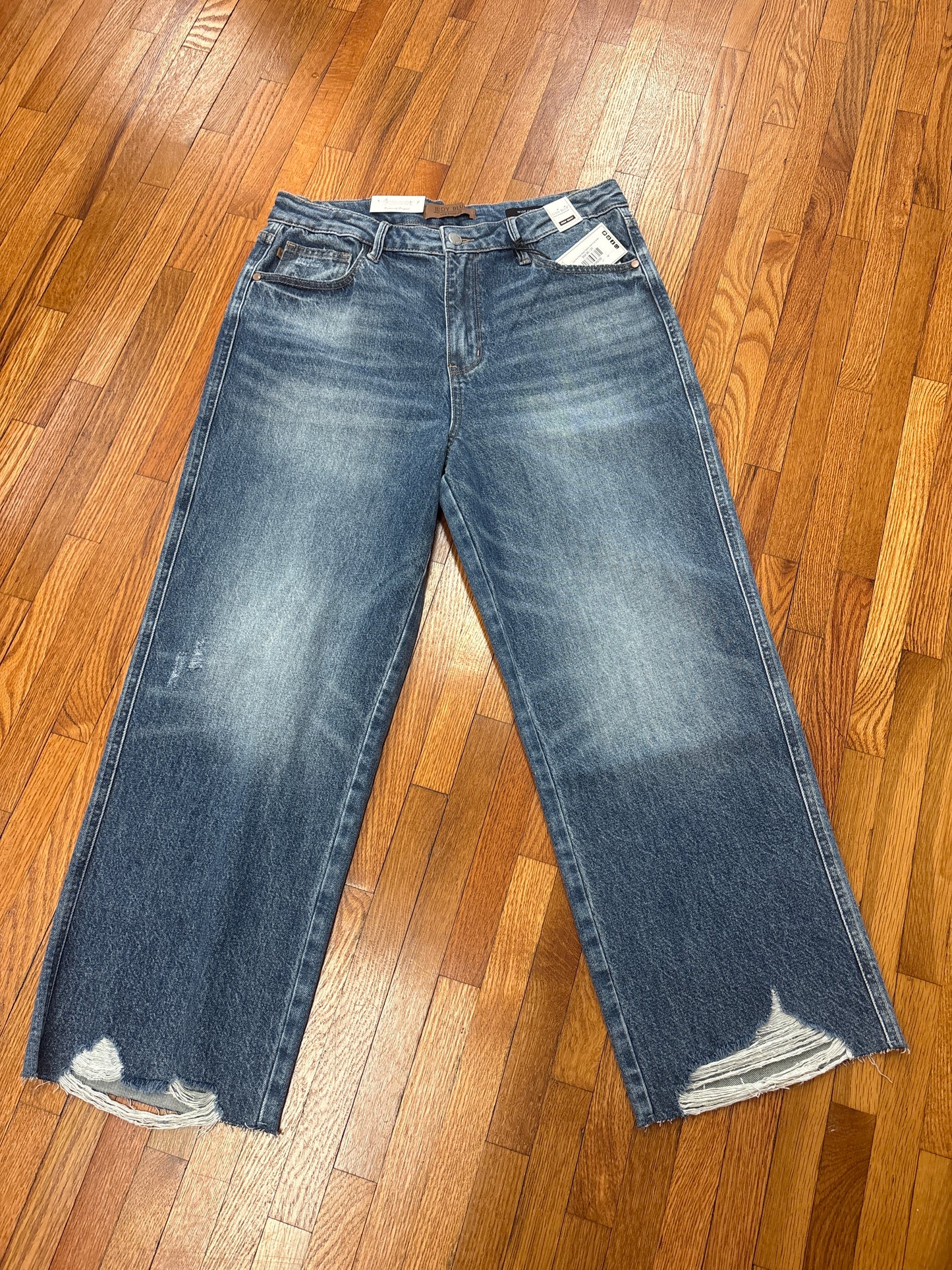 Judy Blue Rigid Magic Destroy Hem Crop Wide