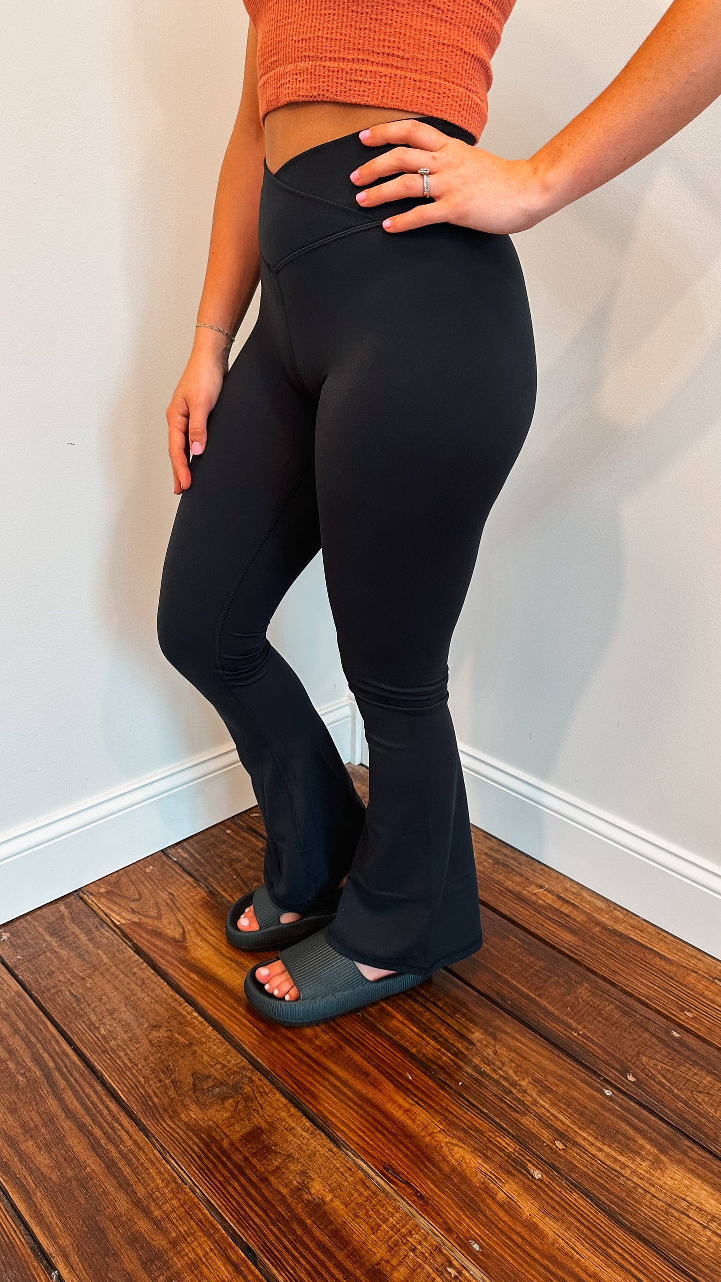 Venice Crossover Waist Yoga Pants