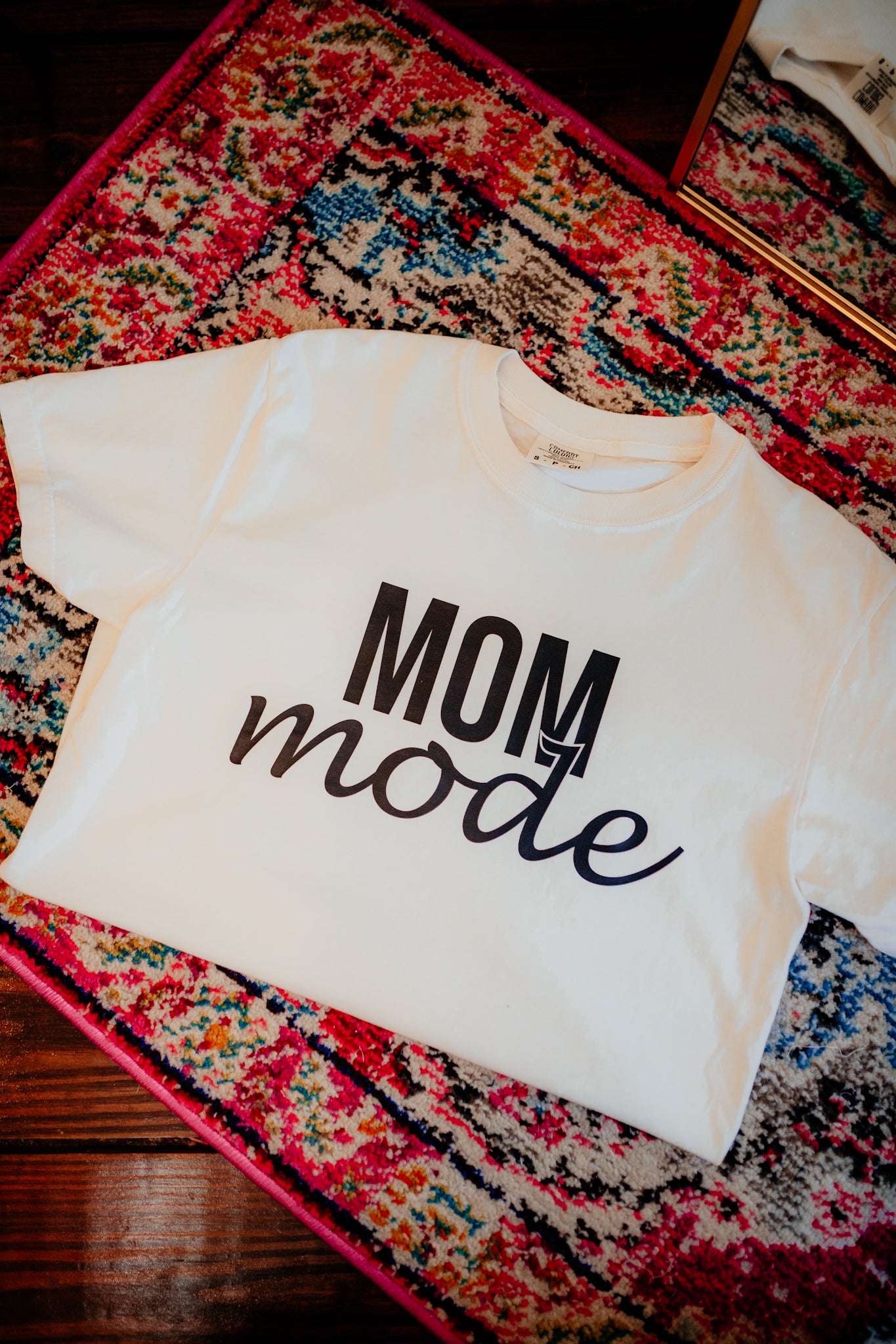 mom mode tee