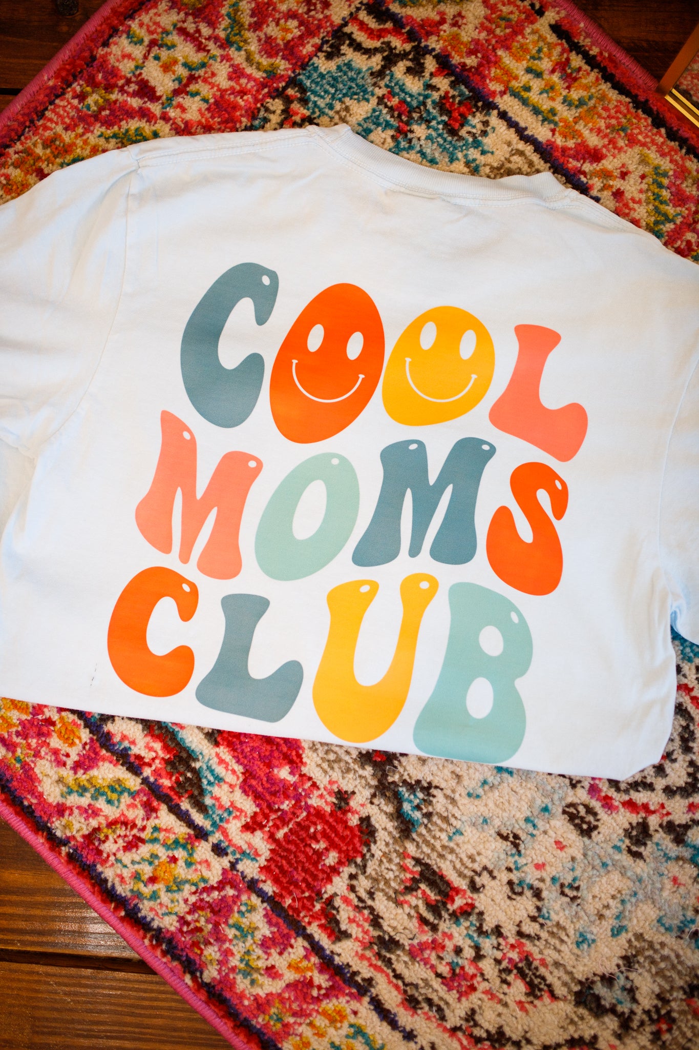 cool moms club tee